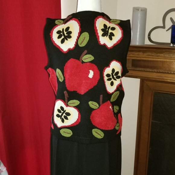 Vest - Picture 2 of 2